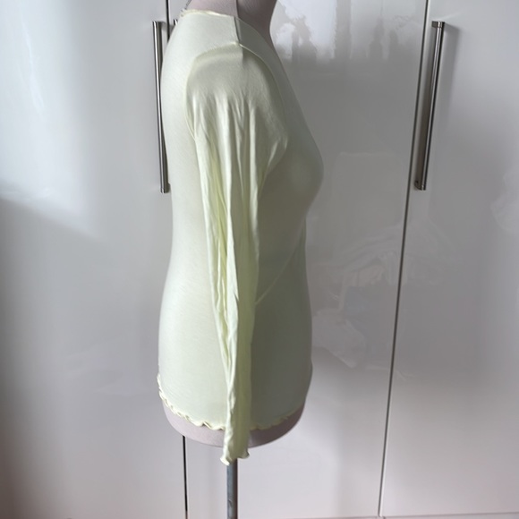Banana Republic Top with Long Sleeve in Lemon Size-Medium NWOT - Picture 3 of 10